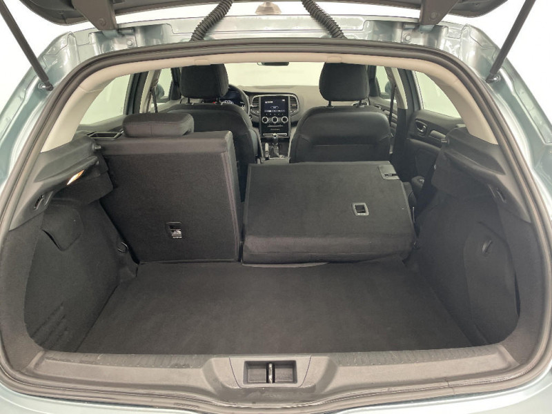 Renault Megane Mégane IV Berline Blue dCi 115 - 20 Business 2021 - photo n°16 Renault Megane Mégane IV Berline Blue dCi 115 - 20 Business  occasion à Abbeville - photo n°16