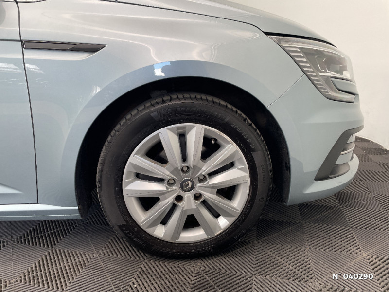 Renault Megane Mégane IV Berline Blue dCi 115 - 20 Business 2021 - photo n°8 Renault Megane Mégane IV Berline Blue dCi 115 - 20 Business  occasion à Abbeville - photo n°8