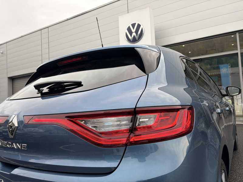 Renault Megane Mégane IV Berline TCe 130 Energy Intens 5p 2018 - photo n°7 Renault Megane Mégane IV Berline TCe 130 Energy Intens 5p  occasion à Figeac - photo n°7