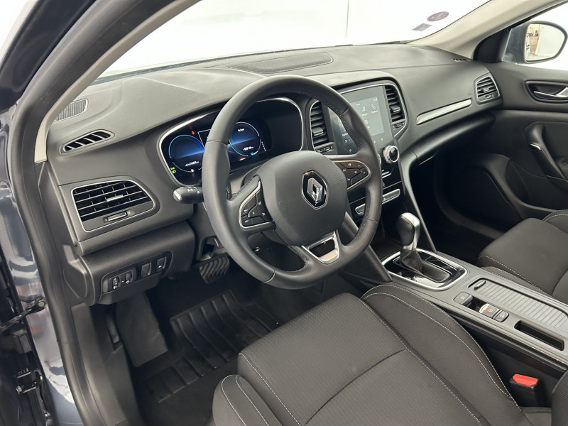 Renault Megane Mégane IV Estate E-TECH Plug-In Hybride 160 Business 5p 2021 - photo n°14 Renault Megane Mégane IV Estate E-TECH Plug-In Hybride 160 Business 5p  occasion à SAINT-GREGOIRE - photo n°14