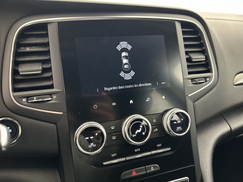 Renault Megane Mégane IV Estate E-TECH Plug-In Hybride 160 Business 5p 2021 - photo n°19 Renault Megane Mégane IV Estate E-TECH Plug-In Hybride 160 Business 5p  occasion à SAINT-GREGOIRE - photo n°19