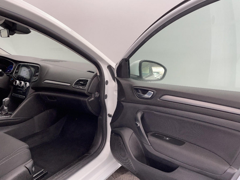 Renault Megane Mégane IV Estate E-TECH Plug-In Hybride 160 Business 2020 - photo n°19 Renault Megane Mégane IV Estate E-TECH Plug-In Hybride 160 Business  occasion à Beauvais - photo n°19