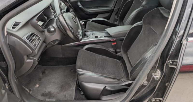 Renault Megane TCE 130 ENERGY INTENS 1ERE MAIN 2017 - photo n°4 Renault Megane TCE 130 ENERGY INTENS 1ERE MAIN  occasion à ANDREZIEUX-BOUTHEON - photo n°4