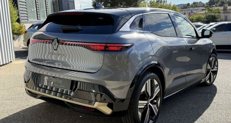Renault Megane V E-TECH ELECTRIC EV60 220CH ICONIC SUPER CHARGE 2022 - photo n°4 Renault Megane V E-TECH ELECTRIC EV60 220CH ICONIC SUPER CHARGE  occasion à LA GARDE - photo n°4
