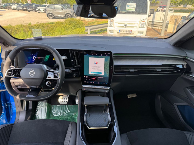 Renault Rafale E-Tech Full Hybrid 200 ESPRIT ALPINE Toit Pano 2025 - photo n°11 Renault Rafale E-Tech Full Hybrid 200 ESPRIT ALPINE Toit Pano  occasion à Cahors - photo n°11