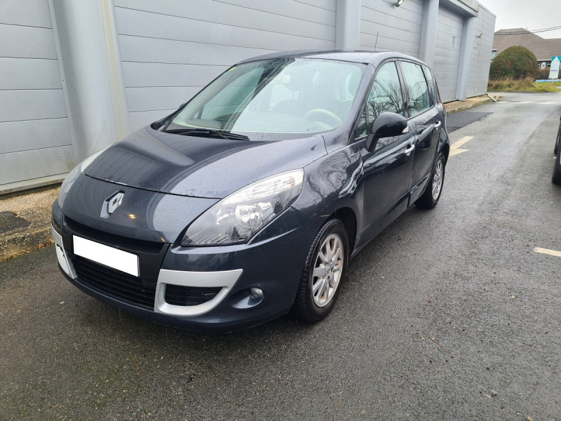 Renault Scenic 1.6 dci jade 130 CV TRES BIEN EQUIPE