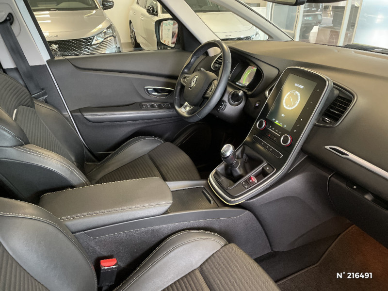 Renault Scenic GRAND SCENIC TCE 130 ENERGY INTENS 2017 - photo n°10 Renault Scenic GRAND SCENIC TCE 130 ENERGY INTENS  occasion à Corbeil-Essonnes - photo n°10