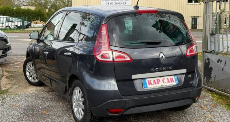 Renault Scenic III 1.9 dCi130 Jade 2010 - photo n°2 Renault Scenic III 1.9 dCi130 Jade  occasion à Saint Soupplets - photo n°2
