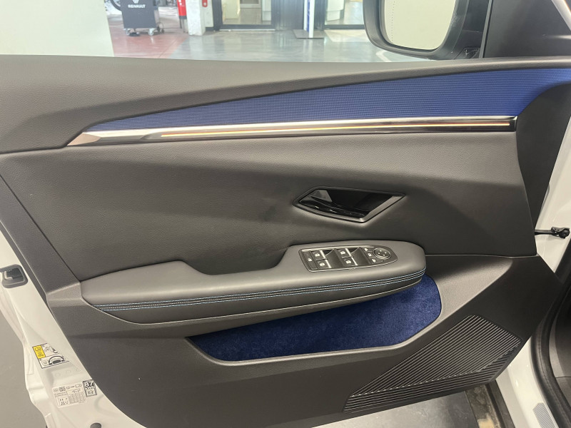 Renault Scenic Scenic E-Tech electrique 220 ch grande autonomie Techno espr 2025 - photo n°12 Renault Scenic Scenic E-Tech electrique 220 ch grande autonomie Techno espr  occasion à Oloron St Marie - photo n°12