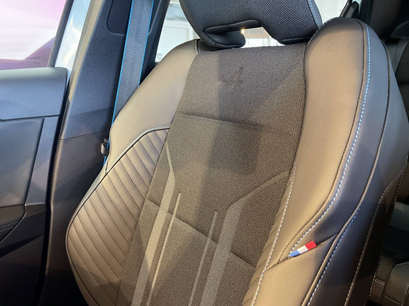 Renault Scenic Scenic E-Tech electrique 220 ch grande autonomie Techno espr 2024 - photo n°17 Renault Scenic Scenic E-Tech electrique 220 ch grande autonomie Techno espr  occasion à Agen - photo n°17