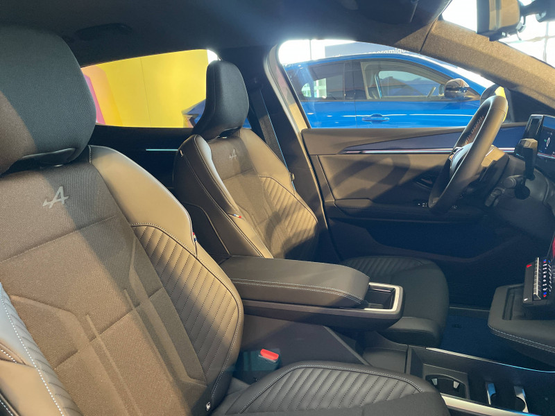 Renault Scenic Scenic E-Tech electrique 220 ch grande autonomie Techno espr 2024 - photo n°12 Renault Scenic Scenic E-Tech electrique 220 ch grande autonomie Techno espr  occasion à Agen - photo n°12