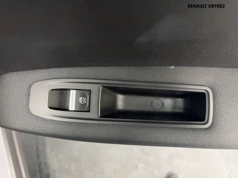 Renault Symbioz E-Tech full hybrid 145 Techno 2025 - photo n°13 Renault Symbioz E-Tech full hybrid 145 Techno  occasion à Orthez - photo n°13