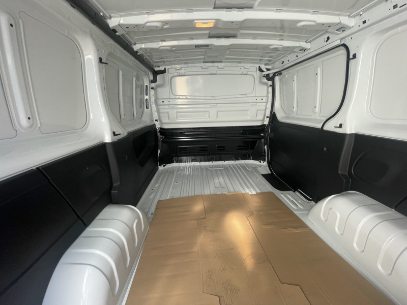 Renault Trafic III L1H1 2T8 2.0 BLUE DCI 130CH ADVANCE -24 2025 - photo n°8 Renault Trafic III L1H1 2T8 2.0 BLUE DCI 130CH ADVANCE -24  occasion à Labège - photo n°8