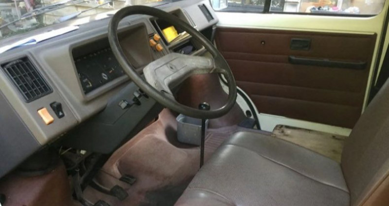 Renault Trafic , trafic, équipé glacier Vente ambulante première main 1982 - photo n°3 Renault Trafic , trafic, équipé glacier Vente ambulante première main  occasion à LA BOISSE - photo n°3