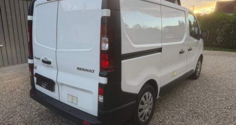 Renault Trafic 10 825 HT L1H1 phare Full LED 2020 - photo n°3 Renault Trafic 10 825 HT L1H1 phare Full LED  occasion à Geispolsheim - photo n°3