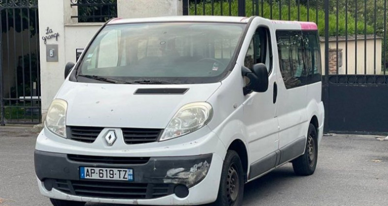 Renault Trafic 2,0dci 9 Place 2010 182.000Km à 6990Euro