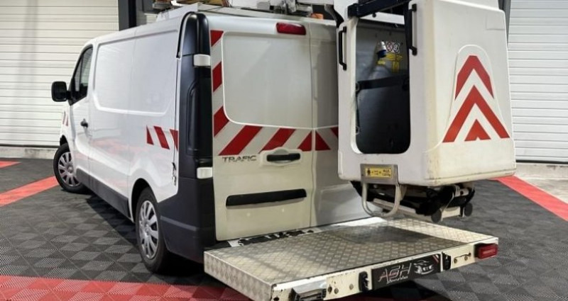 Renault Trafic Fg L1H1 1000 2.0 dCi 120ch Grand Confort E6 2020 - photo n°6 Renault Trafic Fg L1H1 1000 2.0 dCi 120ch Grand Confort E6  occasion à Pulnoy - photo n°6