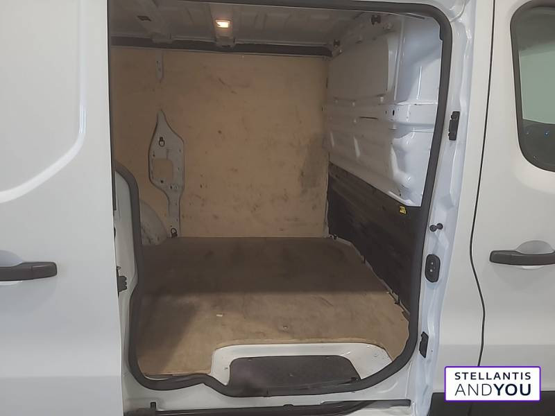 Renault Trafic FGN L1H1 1000 KG DCI 145 ENERGY GRAND CONFORT  occasion  CHAMBRAY LES TOURS - photo n10