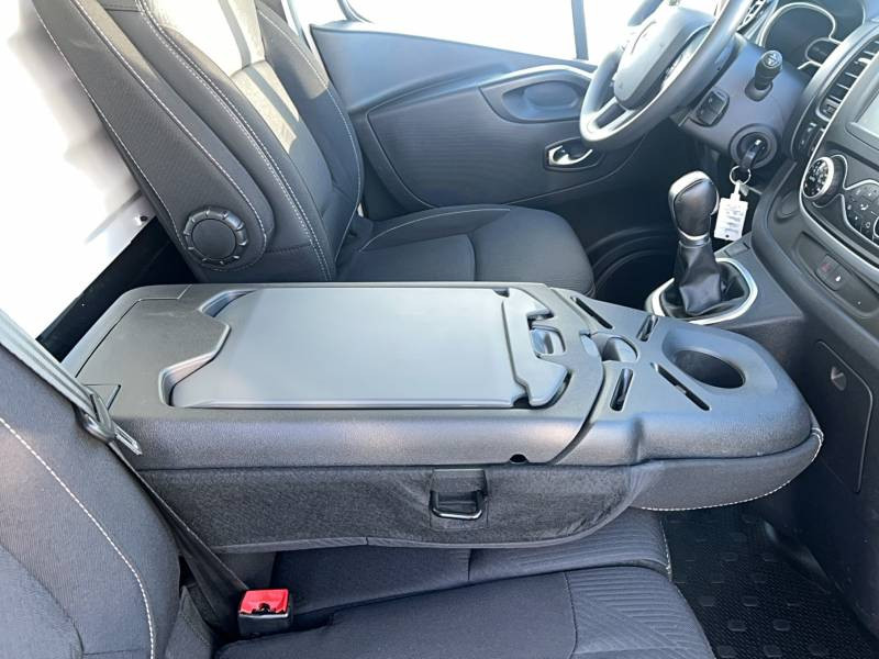 Renault Trafic FGN L1H1 1200 KG DCI 170 ENERGY EDC GRAND CONFORT 2020 - photo n°16 Renault Trafic FGN L1H1 1200 KG DCI 170 ENERGY EDC GRAND CONFORT  occasion à Villeneuve-sur-Lot - photo n°16