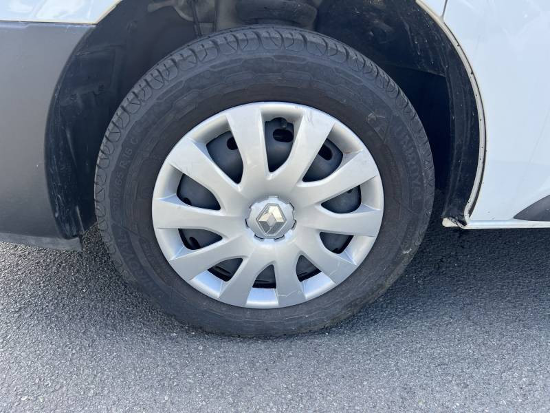 Renault Trafic FGN L2H1 1300 KG DCI 120 GRAND CONFORT 2021 - photo n°19 Renault Trafic FGN L2H1 1300 KG DCI 120 GRAND CONFORT  occasion à Biarritz - photo n°19