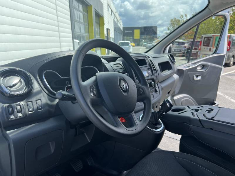 Renault Trafic FGN L2H1 1300 KG DCI 120 GRAND CONFORT 2021 - photo n°18 Renault Trafic FGN L2H1 1300 KG DCI 120 GRAND CONFORT  occasion à Biarritz - photo n°18