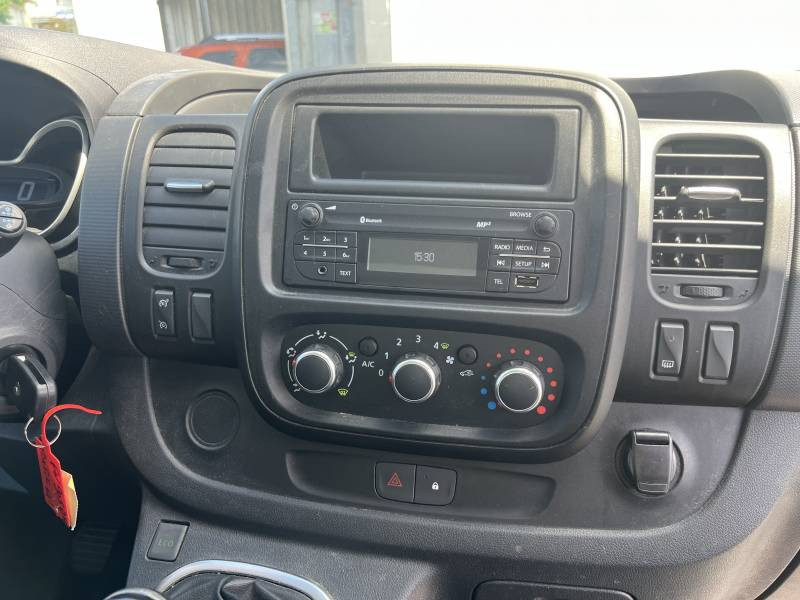 Renault Trafic FGN L2H1 1300 KG DCI 120 GRAND CONFORT 2021 - photo n°13 Renault Trafic FGN L2H1 1300 KG DCI 120 GRAND CONFORT  occasion à Biarritz - photo n°13