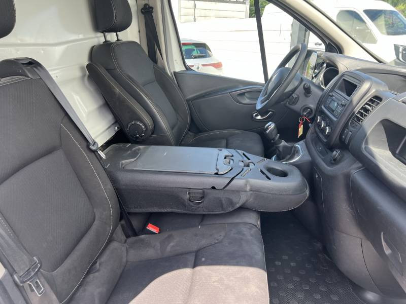 Renault Trafic FGN L2H1 1300 KG DCI 120 GRAND CONFORT 2021 - photo n°14 Renault Trafic FGN L2H1 1300 KG DCI 120 GRAND CONFORT  occasion à Biarritz - photo n°14