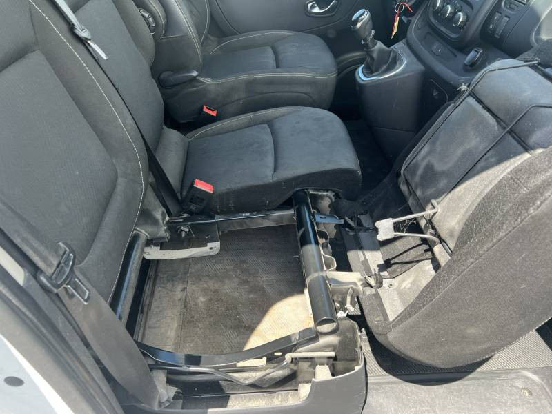 Renault Trafic FGN L2H1 1300 KG DCI 120 GRAND CONFORT 2021 - photo n°12 Renault Trafic FGN L2H1 1300 KG DCI 120 GRAND CONFORT  occasion à Biarritz - photo n°12