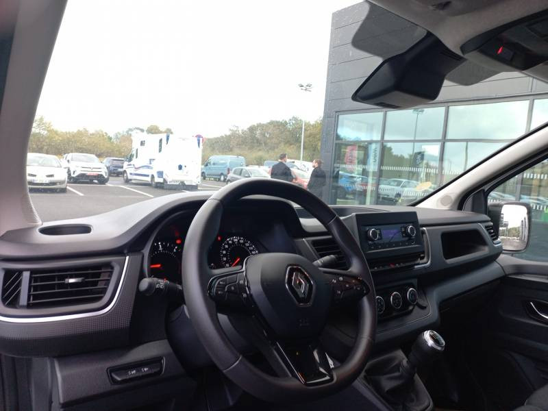 Renault Trafic FGN L2H1 3000 KG BLUE DCI 130 GRAND CONFORT 2023 - photo n°11 Renault Trafic FGN L2H1 3000 KG BLUE DCI 130 GRAND CONFORT  occasion à Langon - photo n°11