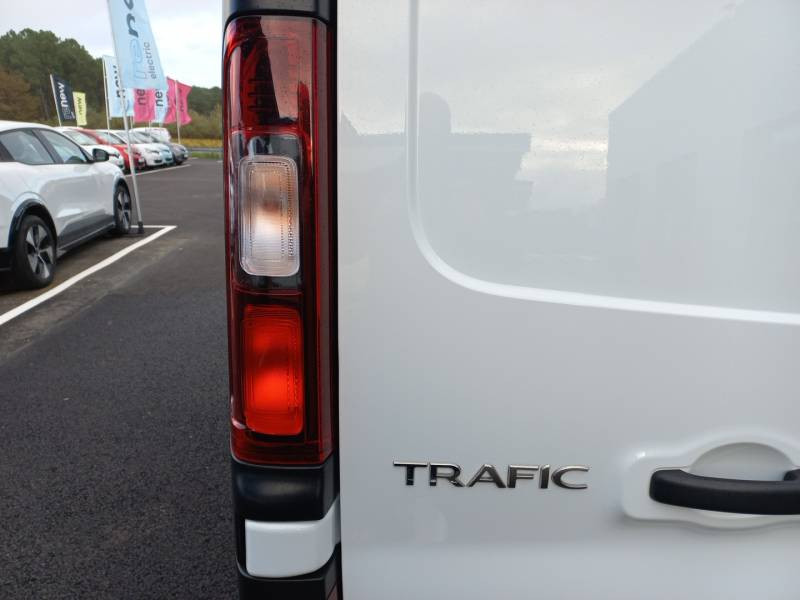 Renault Trafic FGN L2H1 3000 KG BLUE DCI 130 GRAND CONFORT 2023 - photo n°15 Renault Trafic FGN L2H1 3000 KG BLUE DCI 130 GRAND CONFORT  occasion à Langon - photo n°15