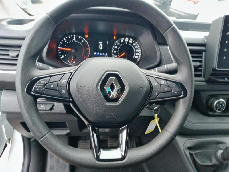 Renault Trafic FOURGON FGN L1H1 3000 KG BLUE DCI 130 GRAND CONFORT  occasion  LANGRES - photo n8
