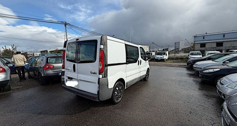 Renault Trafic II FG L1H1 1000 2.0 DCI 115CH CONFORT 2011 - photo n°5 Renault Trafic II FG L1H1 1000 2.0 DCI 115CH CONFORT  occasion à Wittelsheim - photo n°5