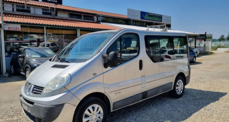 Renault Trafic II L1H1 COMBI 9 PLACES 2.0 DCI 115 CLIM