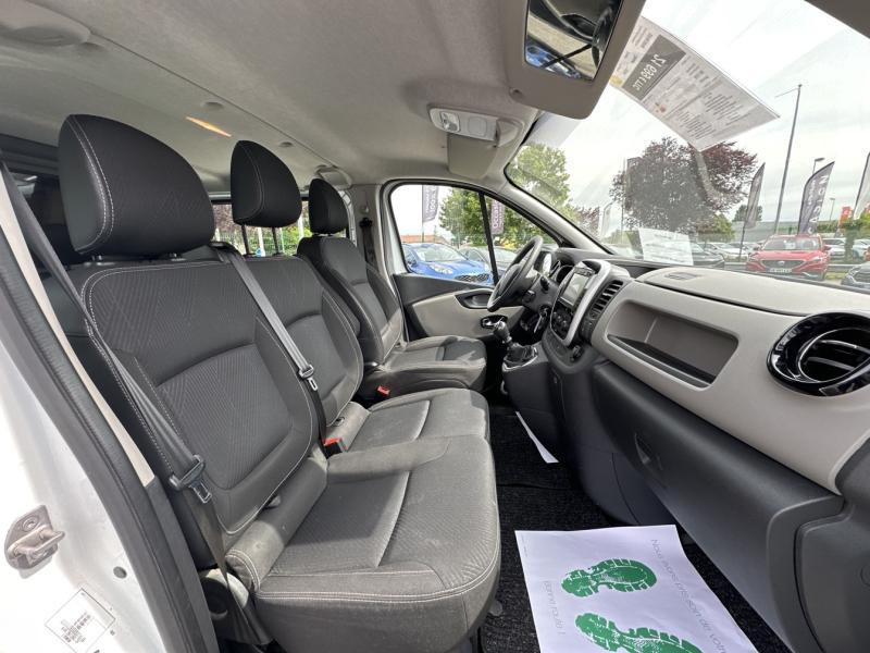 Renault Trafic L1H1 1000 1.6 dCi 120ch Cabine Approfondie Grand Confort Eur  occasion  Saint-Maximin - photo n10