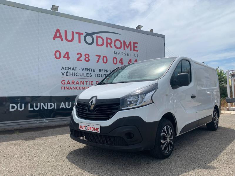 Renault Trafic occasion 2018 mise en vente à Marseille 10 par le garage AUTODROME - photo n°1