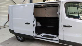 Renault Trafic L2h1 3t blue dci 150 auto extra + plancher bois + radars av  occasion � Ganges - photo n�8