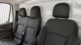 Renault Trafic L2h1 3t blue dci 150 auto extra + plancher bois + radars av  occasion � Ganges - photo n�13