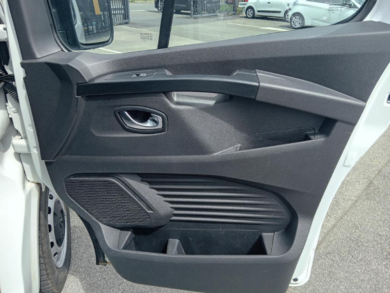 Renault Trafic TRAFIC FGN L1H1 2800 KG BLUE DCI 130 GRAND CONFORT 2023 - photo n°20 Renault Trafic TRAFIC FGN L1H1 2800 KG BLUE DCI 130 GRAND CONFORT  occasion à Crépy-en-Valois - photo n°20