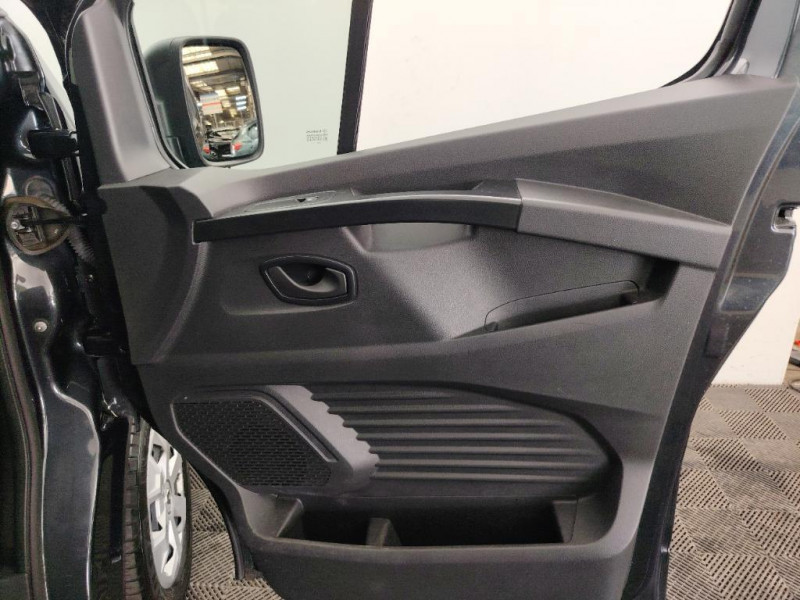 Renault Trafic Trafic L2 dCi 150 Energy S&S Zen 2022 - photo n°16 Renault Trafic Trafic L2 dCi 150 Energy S&S Zen  occasion à Compiègne - photo n°16