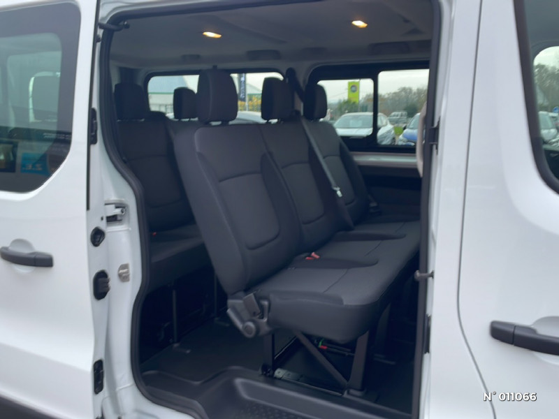 Renault Trafic TRAFIC L2 DCI 150CV 9 PLACES ENERGY S&S ZEN TVA RECUPERABLE  2023 - photo n°11 Renault Trafic TRAFIC L2 DCI 150CV 9 PLACES ENERGY S&S ZEN TVA RECUPERABLE   occasion à LA CHAPELLE-LONGUEVILLE - photo n°11