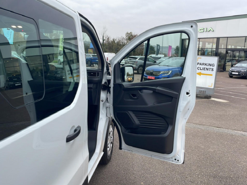 Renault Trafic TRAFIC L2 DCI 150CV 9 PLACES ENERGY S&S ZEN TVA RECUPERABLE  2023 - photo n°20 Renault Trafic TRAFIC L2 DCI 150CV 9 PLACES ENERGY S&S ZEN TVA RECUPERABLE   occasion à LA CHAPELLE-LONGUEVILLE - photo n°20
