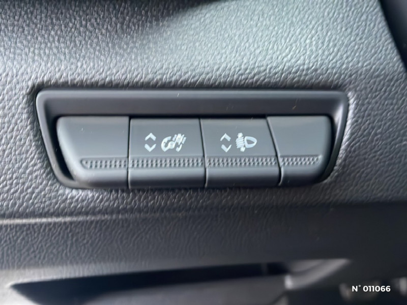 Renault Trafic TRAFIC L2 DCI 150CV 9 PLACES ENERGY S&S ZEN TVA RECUPERABLE  2023 - photo n°15 Renault Trafic TRAFIC L2 DCI 150CV 9 PLACES ENERGY S&S ZEN TVA RECUPERABLE   occasion à LA CHAPELLE-LONGUEVILLE - photo n°15