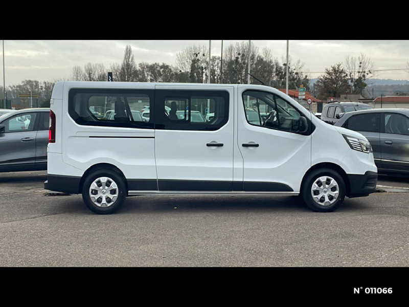 Renault Trafic TRAFIC L2 DCI 150CV 9 PLACES ENERGY S&S ZEN TVA RECUPERABLE  2023 - photo n°5 Renault Trafic TRAFIC L2 DCI 150CV 9 PLACES ENERGY S&S ZEN TVA RECUPERABLE   occasion à LA CHAPELLE-LONGUEVILLE - photo n°5