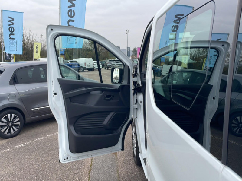 Renault Trafic TRAFIC L2 DCI 150CV 9 PLACES ENERGY S&S ZEN TVA RECUPERABLE  2023 - photo n°19 Renault Trafic TRAFIC L2 DCI 150CV 9 PLACES ENERGY S&S ZEN TVA RECUPERABLE   occasion à LA CHAPELLE-LONGUEVILLE - photo n°19