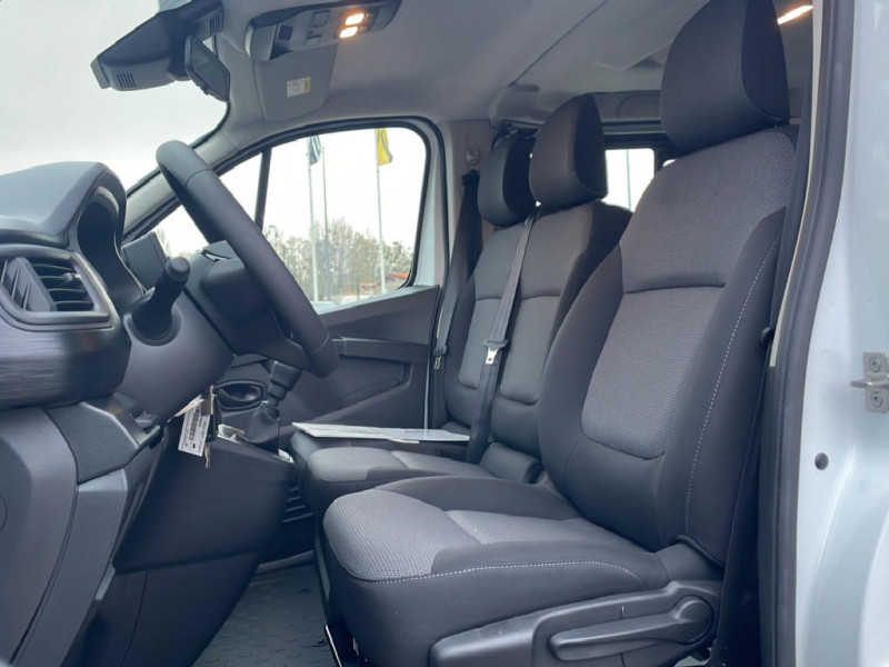 Renault Trafic TRAFIC L2 DCI 150CV 9 PLACES ENERGY S&S ZEN TVA RECUPERABLE  2023 - photo n°18 Renault Trafic TRAFIC L2 DCI 150CV 9 PLACES ENERGY S&S ZEN TVA RECUPERABLE   occasion à LA CHAPELLE-LONGUEVILLE - photo n°18
