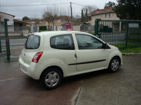 Renault Twingo II 1.2 LEV 16V 75CH EXPRESSION 115G  occasion à Toulouse - photo n°4