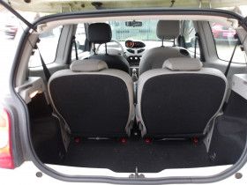 Renault Twingo II 1.2 LEV 16V 75CH EXPRESSION ECO�  occasion � Toulouse - photo n�10