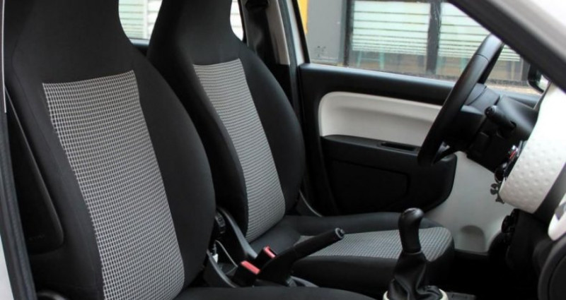 Renault Twingo 1.0 SCe 70 ch ZEN 2014 - photo n°7 Renault Twingo 1.0 SCe 70 ch ZEN  occasion à BELBEUF - photo n°7