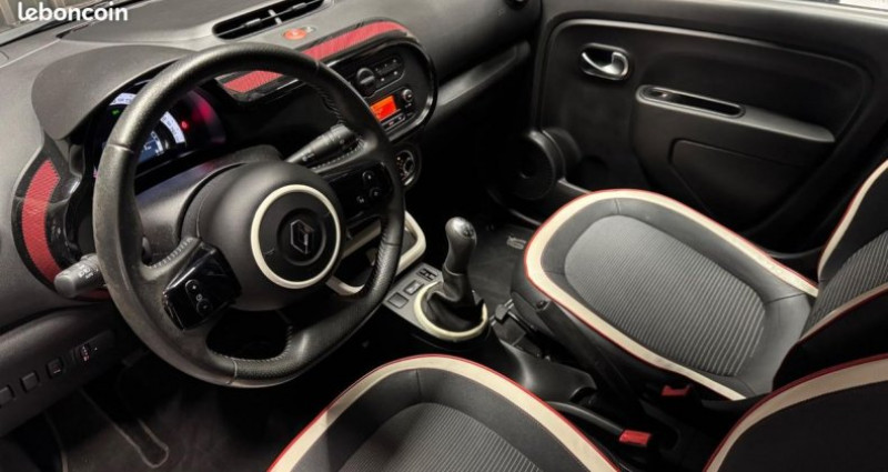 Renault Twingo 1.0 SCE 70 RED NIGHT START-STOP 2018 - photo n°5 Renault Twingo 1.0 SCE 70 RED NIGHT START-STOP  occasion à Lavilledieu - photo n°5
