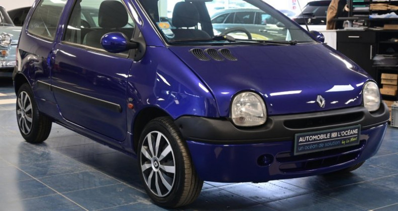 Renault Twingo 1.2i 16V Privilege 2002 - photo n°3 Renault Twingo 1.2i 16V Privilege  occasion à ST SATURNIN - photo n°3